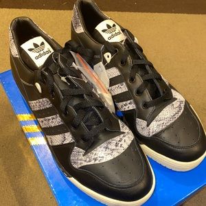 Adidas NY RIVALRY LO